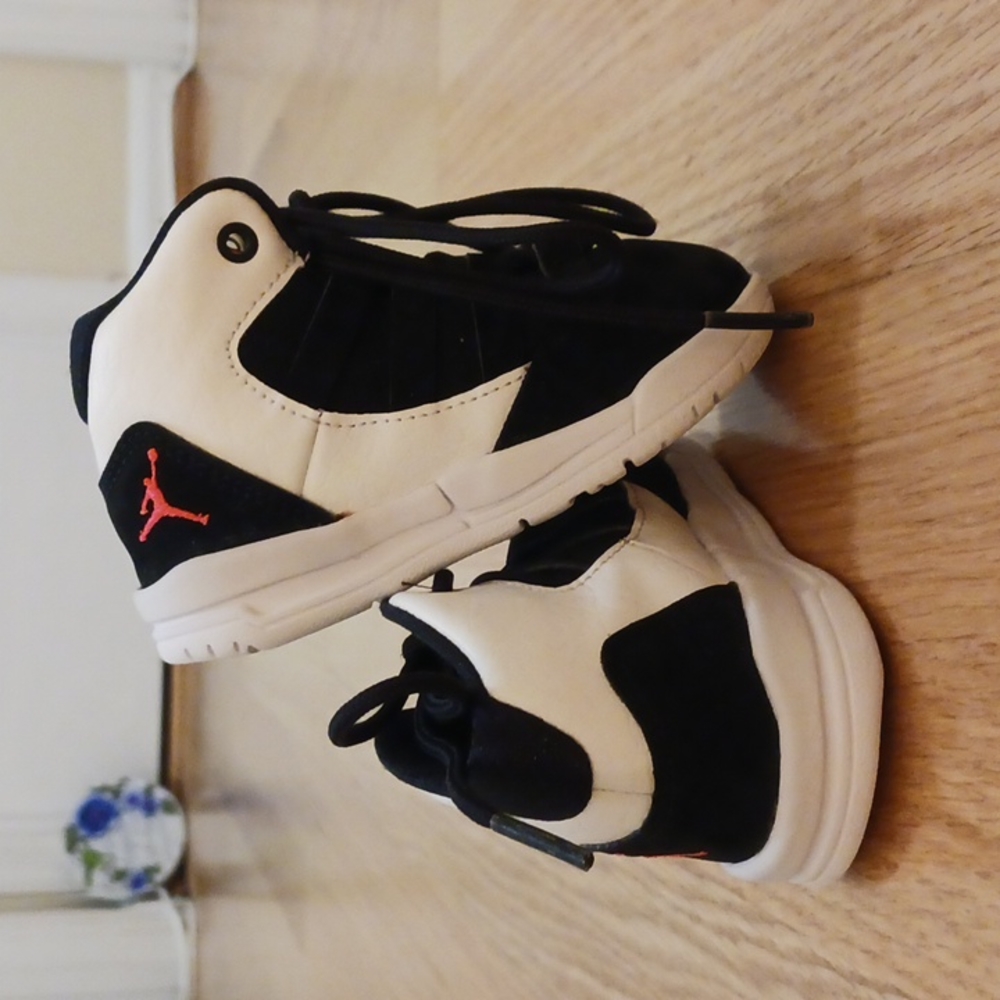Jordan Aurora shoes size 5C Unisex - Picture 2 of 7
